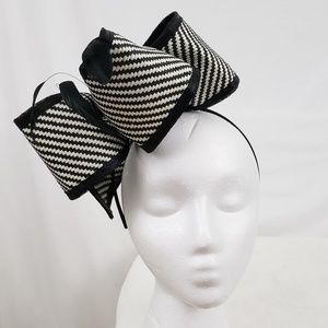 🆕️chevron striped ribbon fascinator